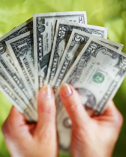 [us-dollars-main_Full[1].jpg]
